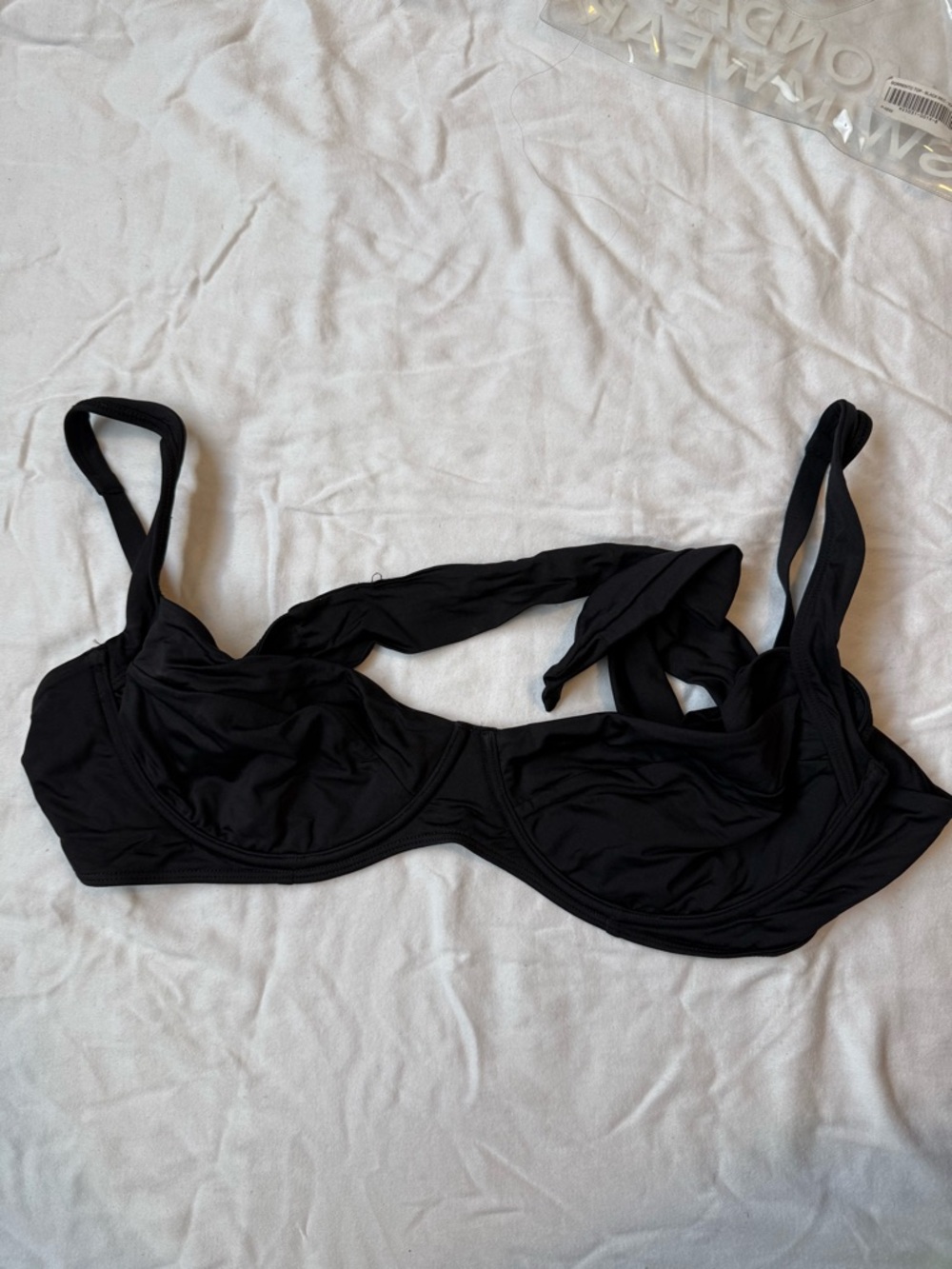 Monday Swimwear Sorrento Top VV NWOT
